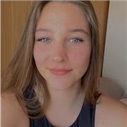 Soy una chica universitaria que puede proporcionar clases de todo tipo, tanto de primaria, secundaria y bachillerato. Mi especialidad son las humanidades